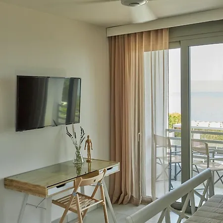 Soligia Thalassa Willa Pefkali