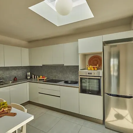 Soligia Thalassa Willa *